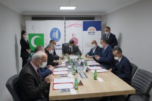 ÇORUM (AA) – Yeşilay Çorum Şubesi'nce hayata geçirilen "Yeşil Rozet