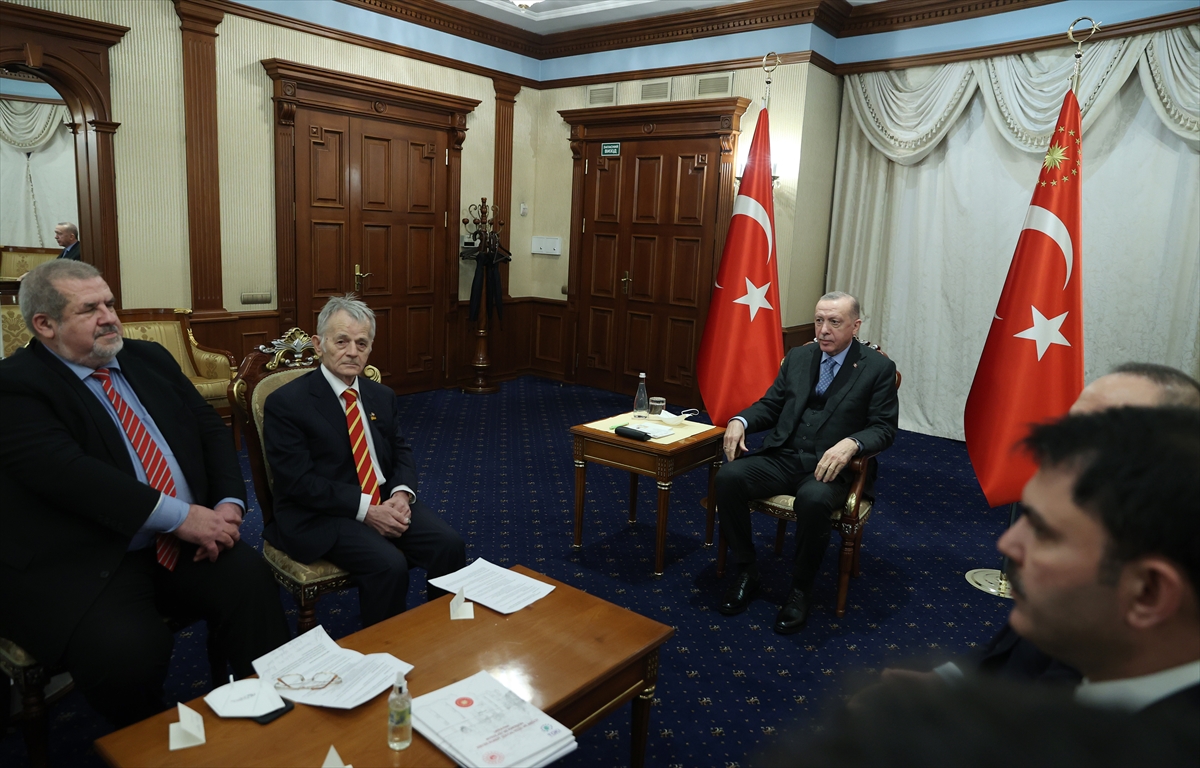 Cumhurbaşkanı Erdoğan, Kırım Tatar Heyeti'ni kabul etti