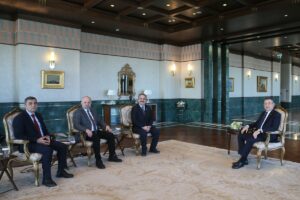 ANKARA (AA) – Cumhurbaşkanı Yardımcısı Fuat Oktay, Türkiye'nin elektrikli araçlarda