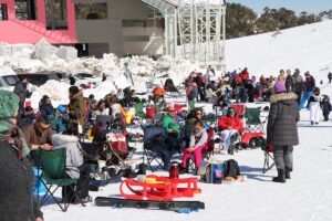 DENİZLİ (AA) – Denizli Kayak Merkezi’ne hafta sonu gelen tatilciler