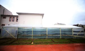 DÜZCE (AA) – Düzce'de öğretmenler tarafından okul bahçesinde oluşturulan serada