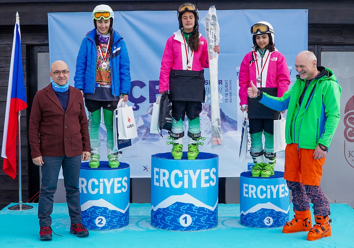 Erciyes Kayak Merkezi'nde, Çek Kış Spor Günleri düzenlendi