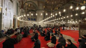 İSTANBUL (AA) – Eski İstanbul Büyükşehir Belediye Başkanı Kadir Topbaş,