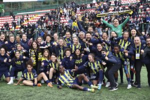 - Fenerbahçe: 2 - Beşiktaş: 1