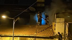 HATAY (AA) – Hatay'ın Antakya ilçesinde 2 katlı metruk bir