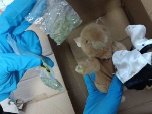 AKSARAY (AA) – Aksaray'da düzenlenen operasyonda Hollanda'dan kargoyla gelen oyuncak