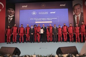 ANKARA (AA) – İçişleri Bakanı Süleyman Soylu, "Deprem hareketliliğimiz giderek