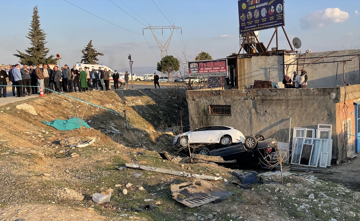 Kahramanmaraş'ta kazaya karışan otomobillerin çarptığı yaya öldü