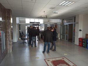 KAHRAMANMARAŞ (AA) – Kahramanmaraş'ın Elbistan ilçesinde, Hükümet Konağı'nda görevli polis