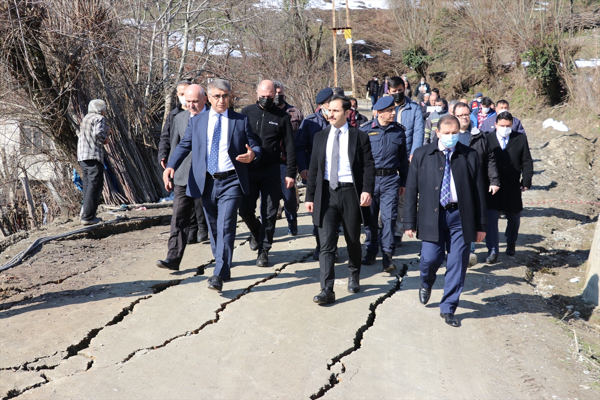 Karabük'te heyelan nedeniyle 17 ev tedbir amaçlı boşaltıldı