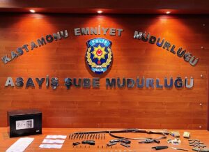 KASTAMONU (AA) – Kastamonu'da düzenlenen suç örgütü operasyonunda gözaltına alınan