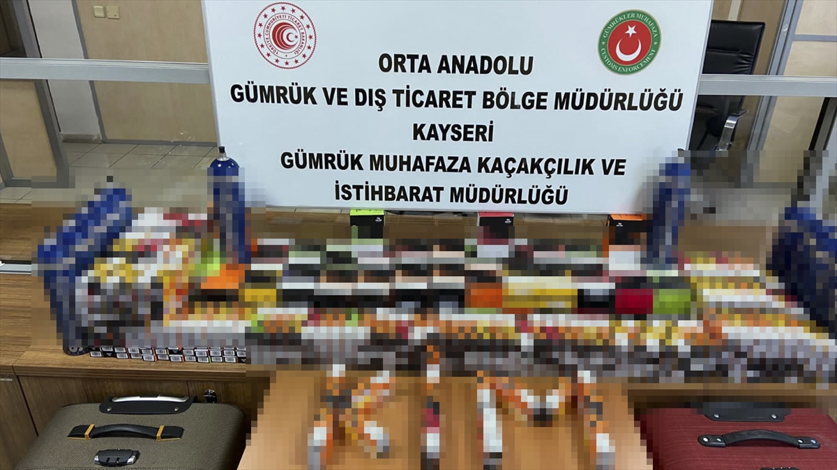 Kayseri'de gümrük kaçağı 1175 elektronik sigara ele geçirildi