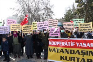 KAYSERİ (AA) – Kayseri'de konut kooperatiflerinin mağduru olduklarını iddia eden