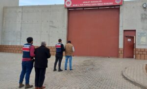 KİLİS (AA) – Kilis'te haklarında kesinleşmiş hapis cezası bulunan 2