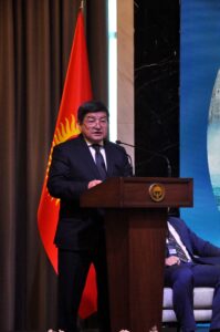 BİŞKEK (AA) – Kırgızistan Bakanlar Kurulu Başkanı Akılbek Caparov, Kanadalı