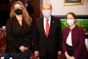 - "(Kıbrıs'ta) Ancak egemen eşitlik temelinde, yan yana yaşayan mevcut