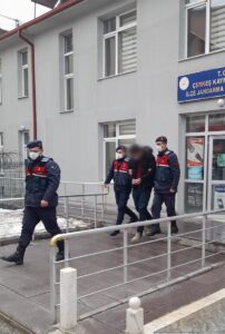 ÇANKIRI (AA) – Çankırı'nın Çerkeş ilçesinde köprünün demir korkuluklarını çaldığı