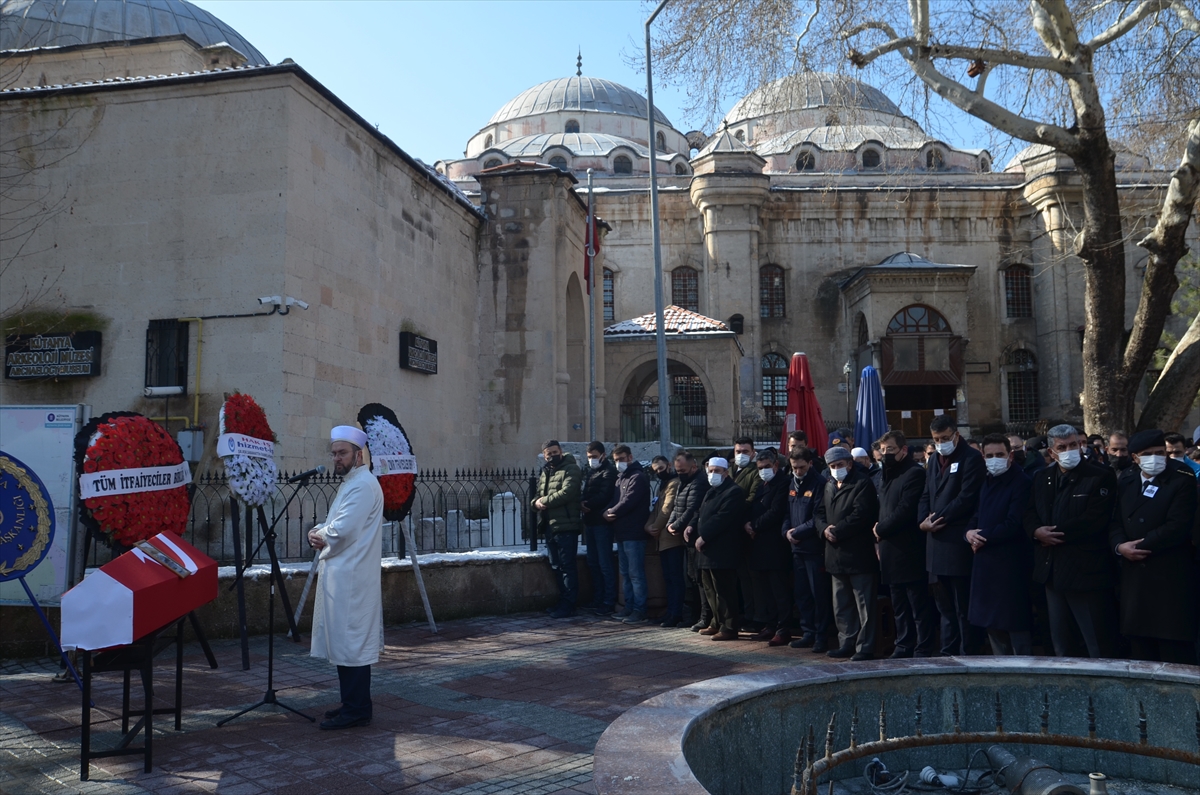 Kütahya'da hayatını kaybeden itfaiye erinin cenazesi defnedildi