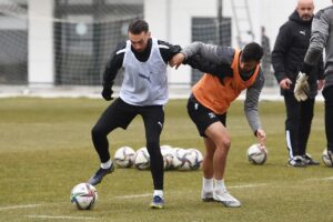 MANİSA (AA) – Spor Toto 1. Lig ekiplerinden Manisa FK,