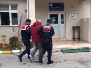 MERSİN (AA) – Mersin'in Mezitli ilçesinde apartman dairesine kurduğu iklimlendirme