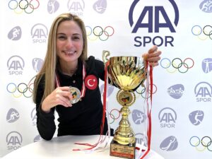 ANKARA (AA) – FATİH GAZİOĞLU – Kadınlar 3 Bant Bilardo