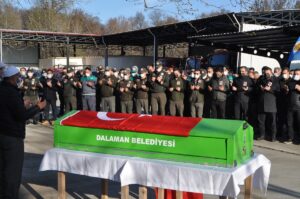 MUĞLA (AA) – Ortaca ilçesinde yanan alanlarda çalışma yaptığı sırada