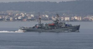 ÇANAKKALE (AA) – Rus donanmasına ait bir askeri gemi, Çanakkale