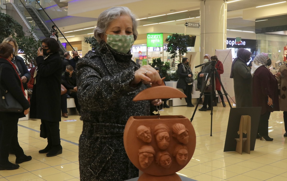 Salgının simgesi maskeler heykellere Türk motifleriyle uyarlandı