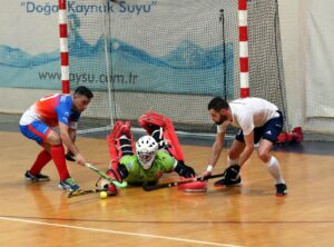 - Gaziantep Polisgücü, organizasyonda ilk günün ilk maçında HC Minsk