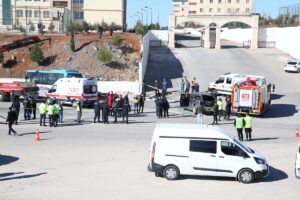 ŞANLIURFA (AA) – Şanlıurfa'da şehir içi yolcu taşımacılığı yapan midibüs