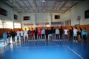 ŞANLIURFA (AA) – YASİN DİKME – Toprağa çizdikleri sahada hentbol