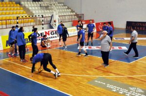 YOZGAT (AA) – Sorgun Belediyespor Erkek Voleybol Takımı, AXA Sigorta