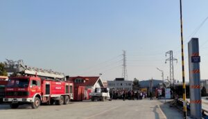 İSTANBUL (AA) – Tuzla'da geri dönüşüm fabrikasında çıkan yangın itfaiye