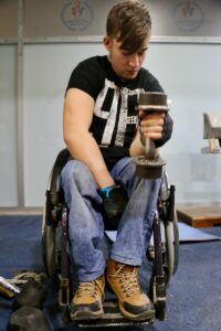 ESKİŞEHİR (AA) – DENİZ AÇIK – Eskişehir'de yaşamını tekerlekli sandalyeye