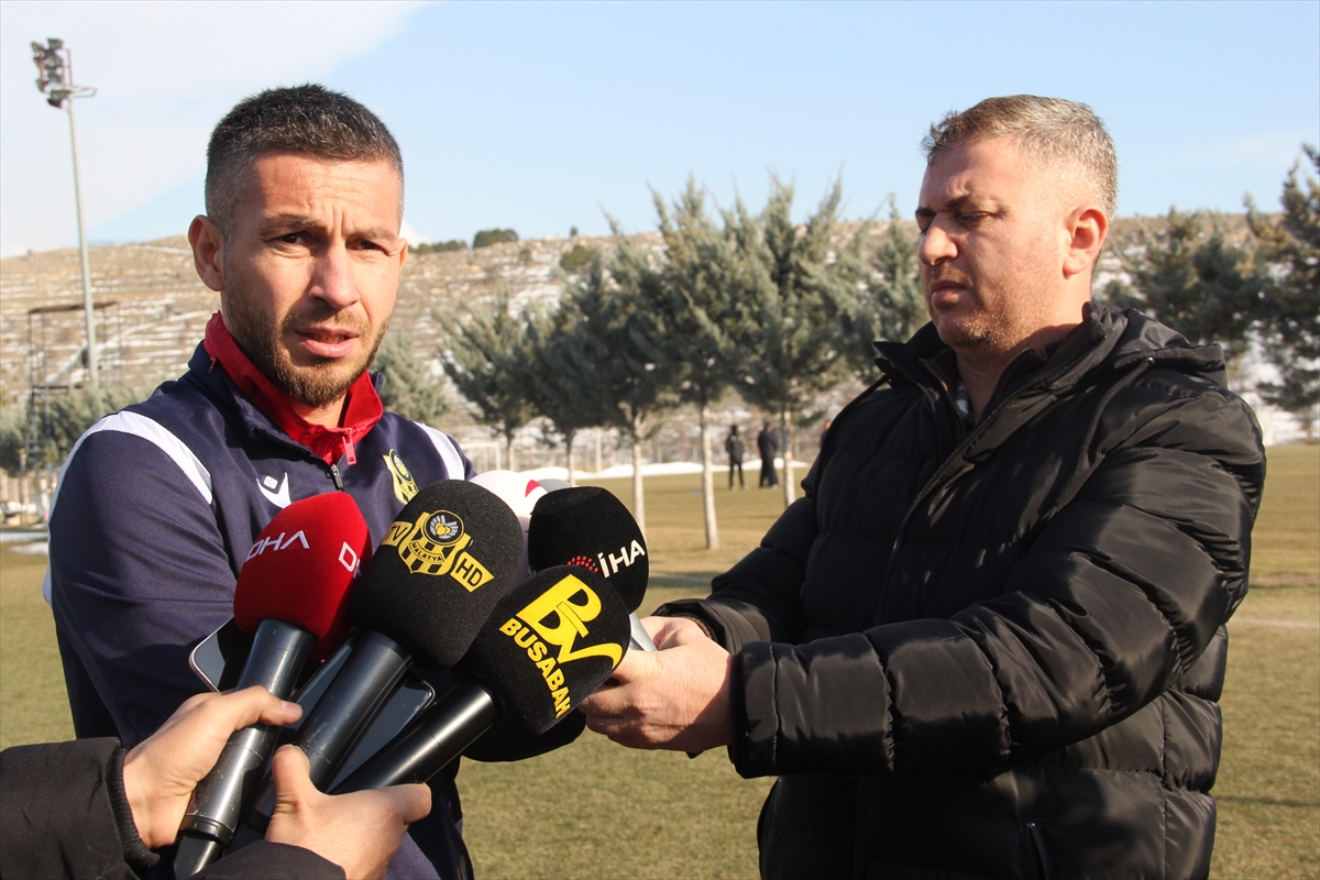 Yeni Malatyaspor Futbol Sorumlusu Adem Büyük, zorlu süreçten çıkacaklarına inanıyor: