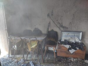 ADANA (AA) – Adana'nın Kozan ilçesinde çıkan yangında evinde mahsur