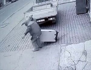 AKSARAY (AA) – Aksaray'da iş yerindeki kalorifer kazanının çalınması güvenlik