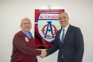 İZMİR (AA) – Altınordu'nun yeni CEO'su, Mehmet Necati Özdeniz oldu.