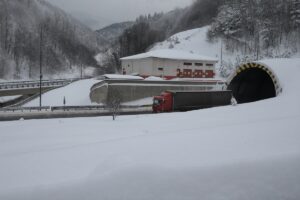 BOLU (AA) – Anadolu Otoyolu ve D-100 kara yolunun Bolu