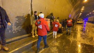 - "3'ü ağır 17 yaralı hastanelere nakledilmiş, olay yerine 10