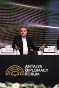 ANTALYA (AA) – Dışişleri Bakanı Mevlüt Çavuşoğlu, gençlere gelecekle ilgili