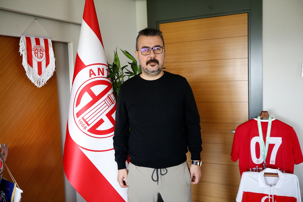 Antalyaspor Başkanı Aziz Çetin, takımın performansı ve hedeflerini değerlendirdi: