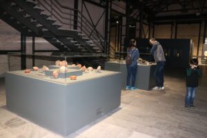 ADANA (AA) – İSMİHAN ÖZGÜVEN – Adana'da, 1907'de yapılan Milli