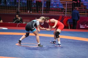 - Kadınlarda milli güreşçiler Zeynep Yetgil, Elvira Kamaloğlu ve Buse