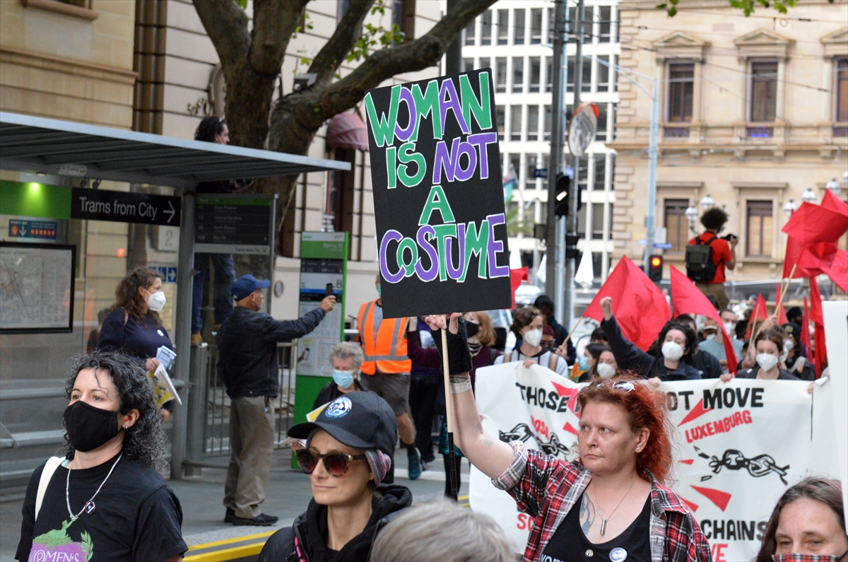 Avustralya'da kadınlar, hakları için gösteri düzenledi