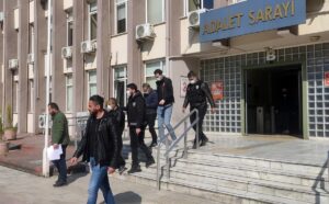 AYDIN (AA) – Aydın'da durdurulan yolcu otobüsünde yapılan aramada 2