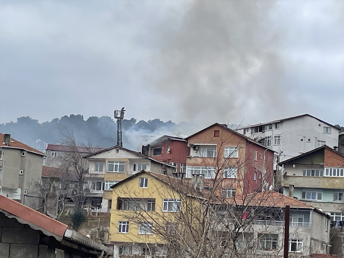 Beykoz'da çatı katında çıkan yangın söndürüldü