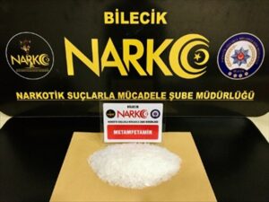 BİLECİK (AA) – Bilecik'te düzenlenen uyuşturucu operasyonunda gözaltına alınan 2