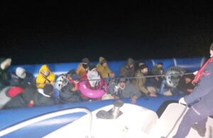 MUĞLA (AA) – Muğla'nın Bodrum ilçesi açıklarında, iki ayrı lastik