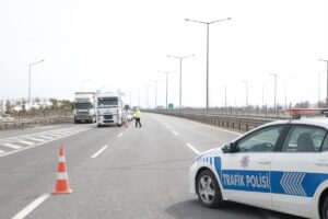 - Sürücüler, bulundukları bölgelere en yakın dinlenme tesisleri ile tır